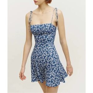 Reformation Presley Dress in Blue & White Floral 💙